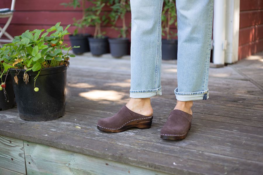 Da Vinci Brown Suede