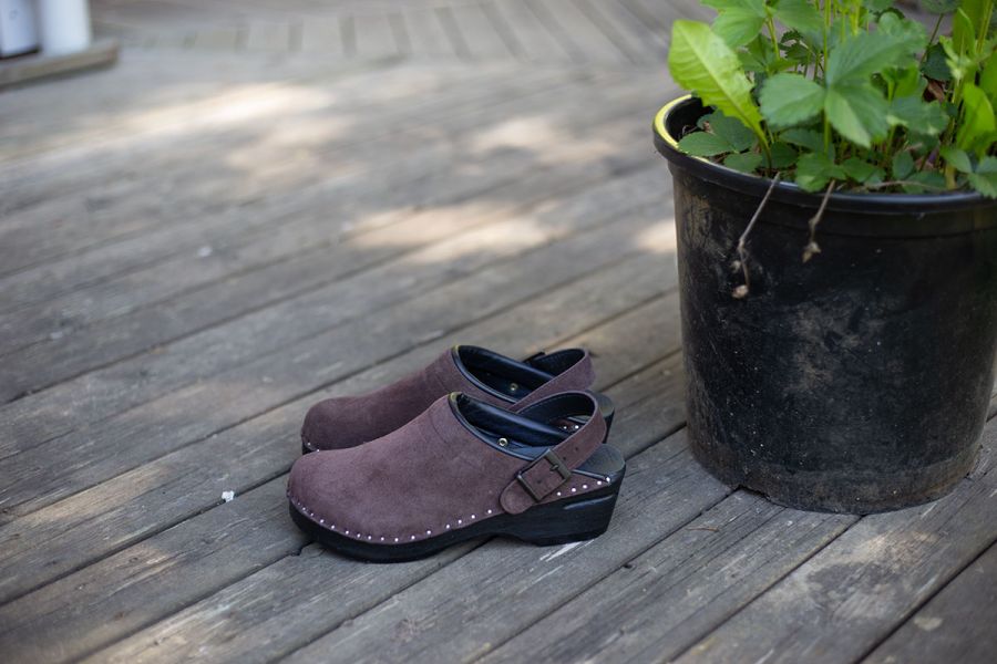 Johansson Brown Suede