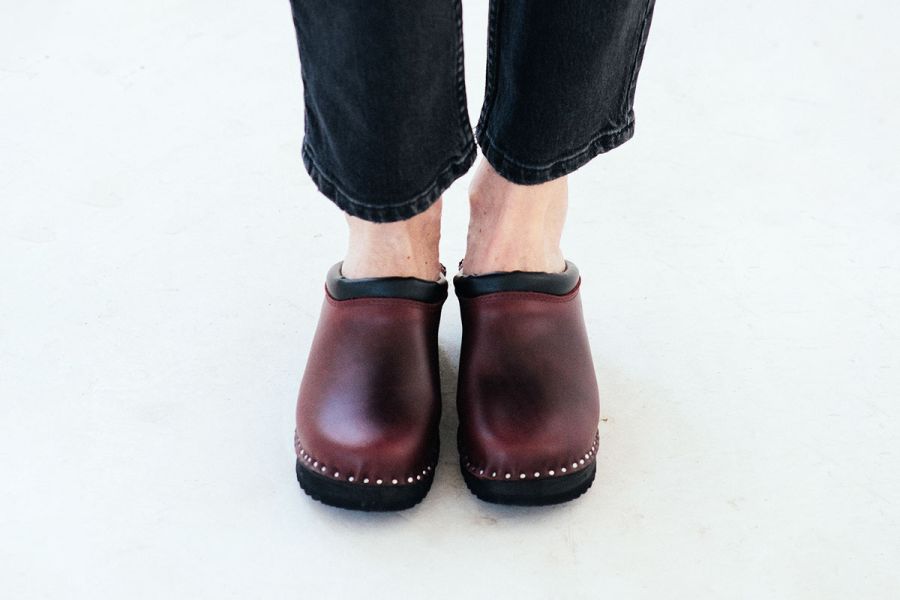 Monet Bordeaux Pull Up